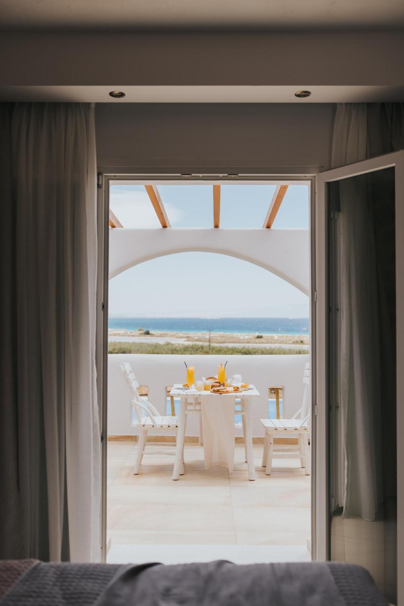 Naxos Grand Hotel Naxos City エクステリア 写真